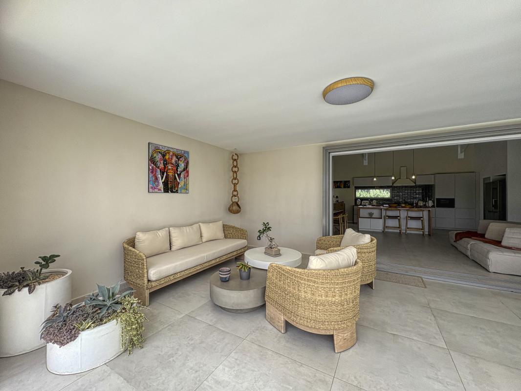 13.Location villa piscine Gosier Guadeloupe_Terrasse